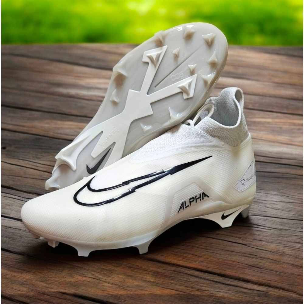 Nike Alpha Men's White Black‎ Football Cleats Size 13.5 DM1192 109 New